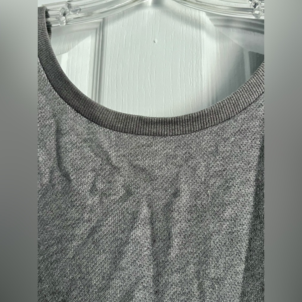 Forever 21 Plus Size Gray Bow-Back Sweater - Picture 3 of 4